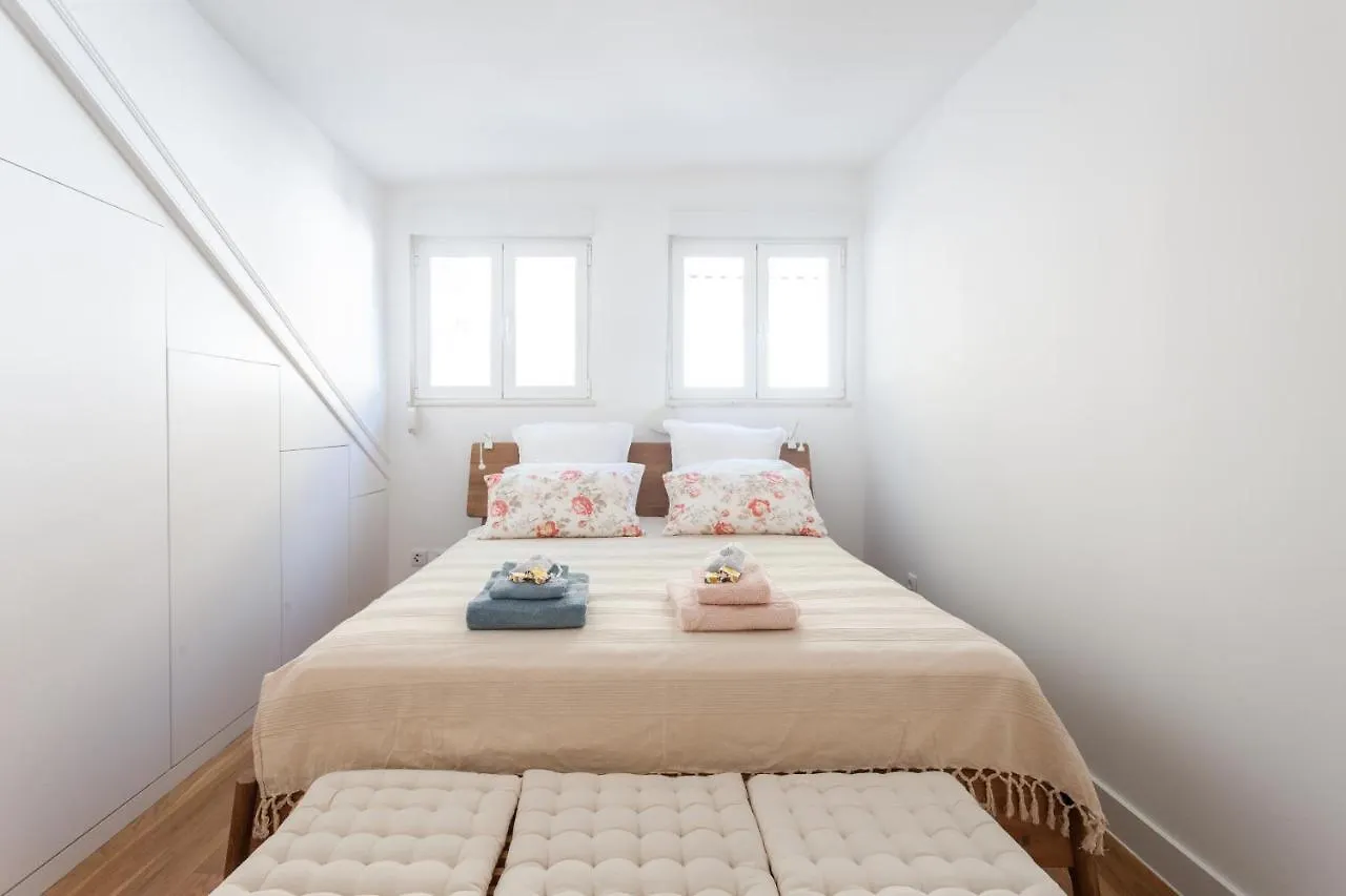 Alfama Charming Apartment With Amazing River View And Terrace Lisboa